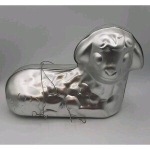 Vtg Wilton 3D Little Lamb Cake Pan Mold 502-1014 Measures 10 1/2 in Long Korea